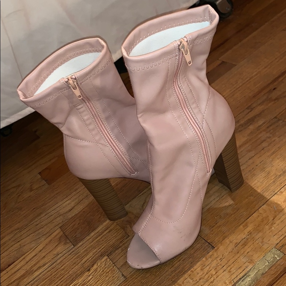 Blush Pumps - Picture 3 of 5